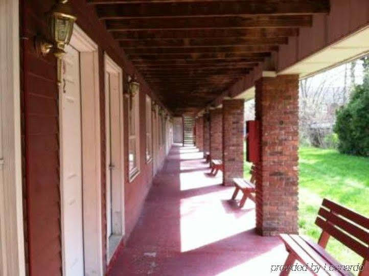 Waterford Inn Exterior photo